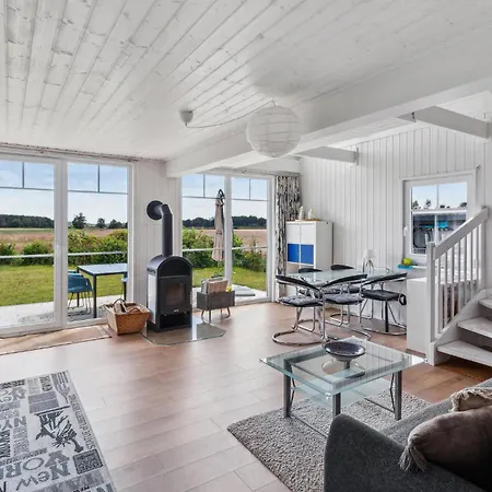 2 Bedroom Cozy In Σπίτι διακοπών *
