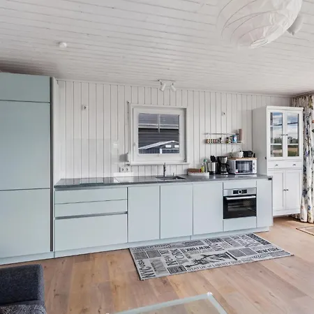 2 Bedroom Cozy In
